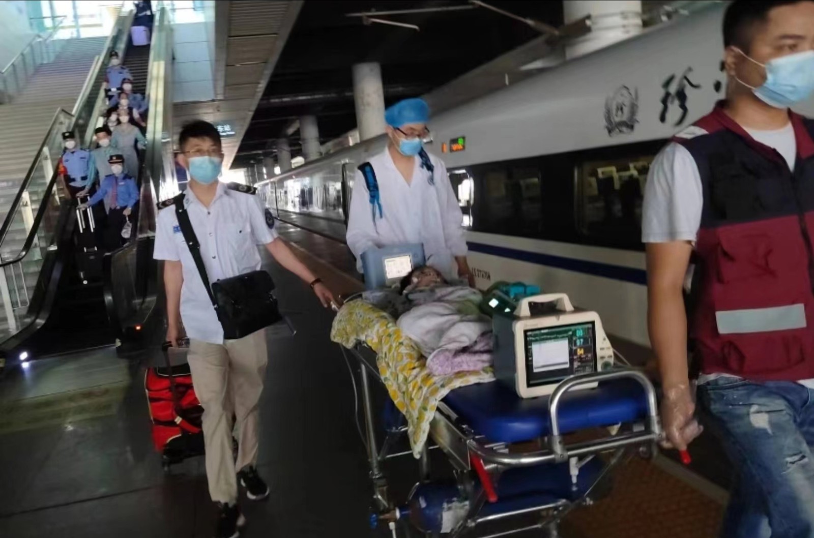 怀安县高铁转运公司